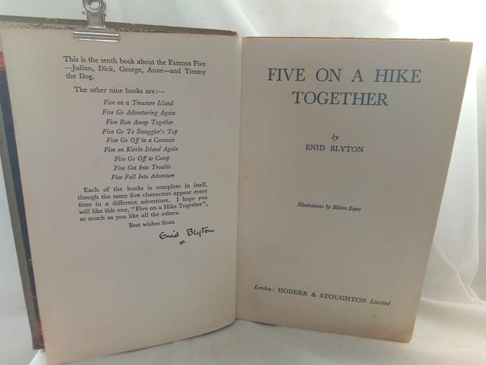 Five On a Hike Together - Blyton,Enid 1951