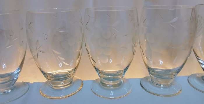 Six beautiful vintage glasses