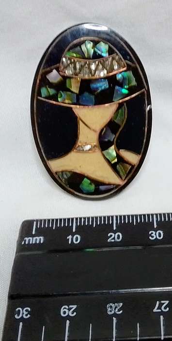 Stunning Lee Sands original brooch