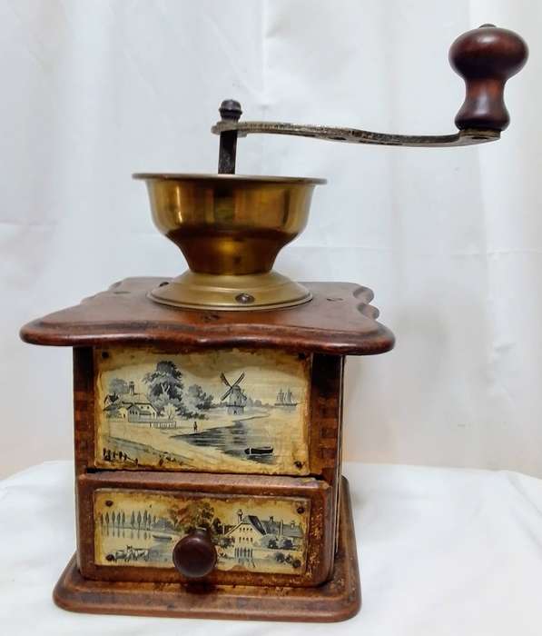 Old Box coffee grinder with Delft veneers and wonderful charm!
