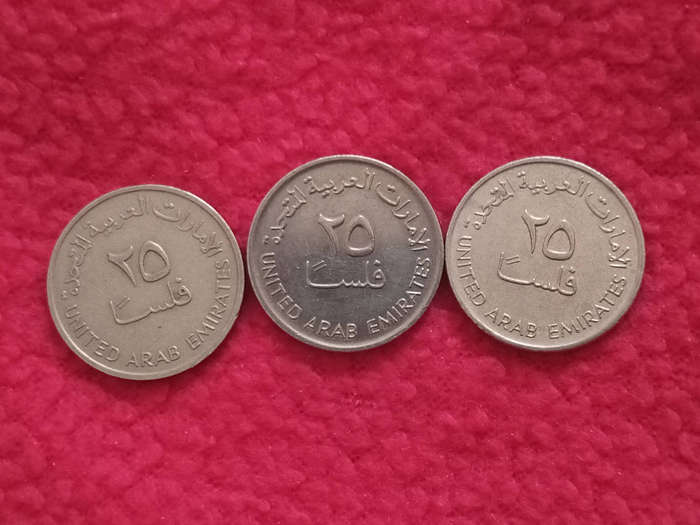 United Arab Emirates Coin and Note