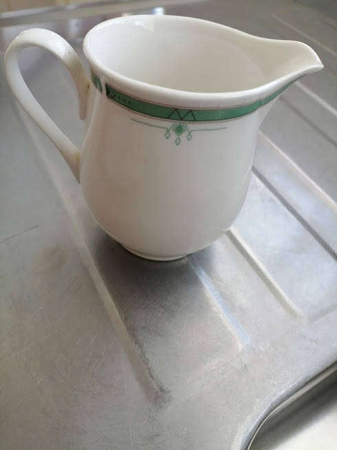 Regent Milk Pourer with Sugar Bowl (Bone China)