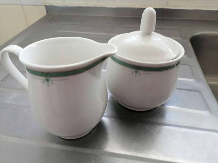 Regent Milk Pourer with Sugar Bowl (Bone China)