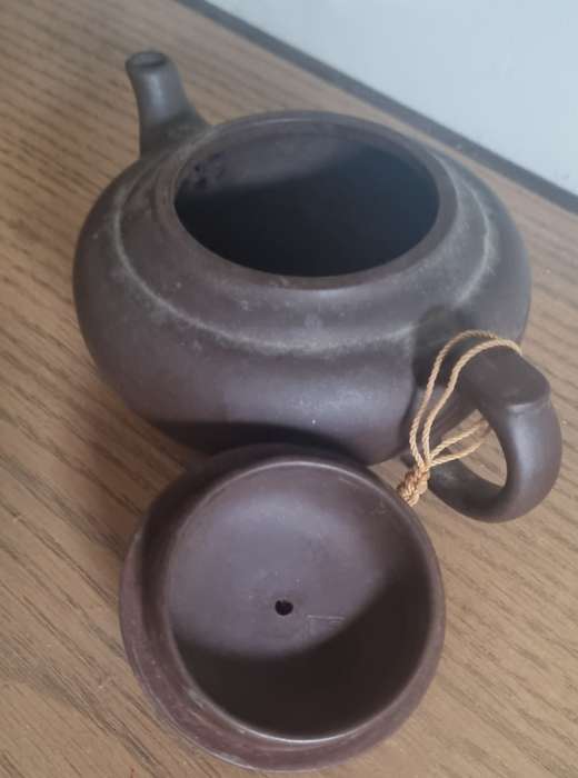 Chinese Clay Tea Pot Base mark: Hua Qinfang