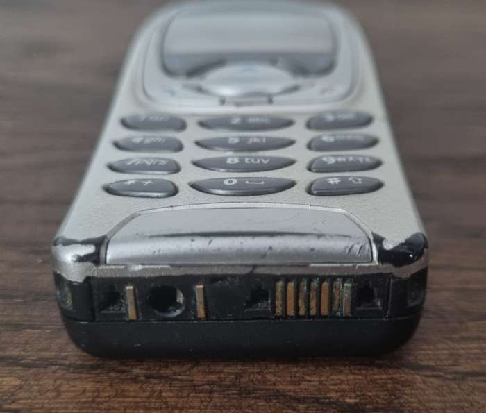 ORGINAL Nokia 6310i is a mobile phone
