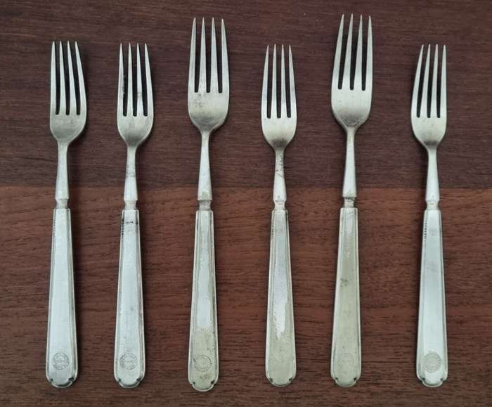 Vintage Walker & Hall Sheffield Orginal Hotel Riviera Durban cutlery