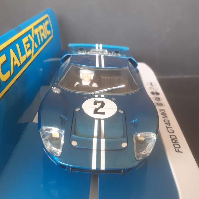 Scalextric C3916 Ford GT40 Mk.II 12h Sebring 1967 Boxed
