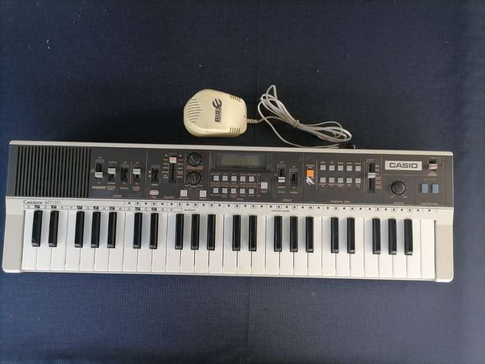 Casio Casiotone MT-70 Mini Keyboard