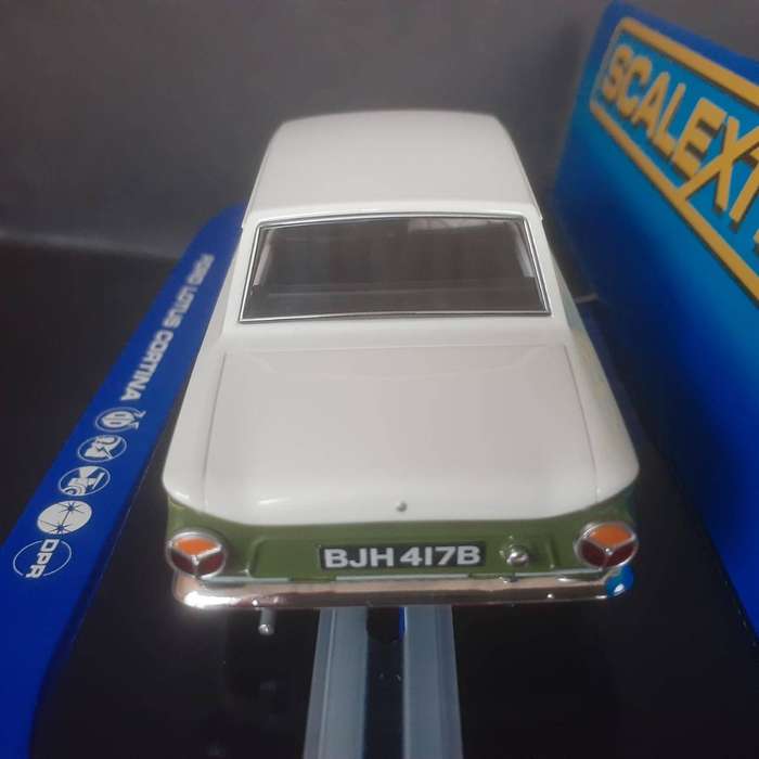 Scalextric C2193 Ford Lotus Cortina #71 Jim Clarck Mint Boxed