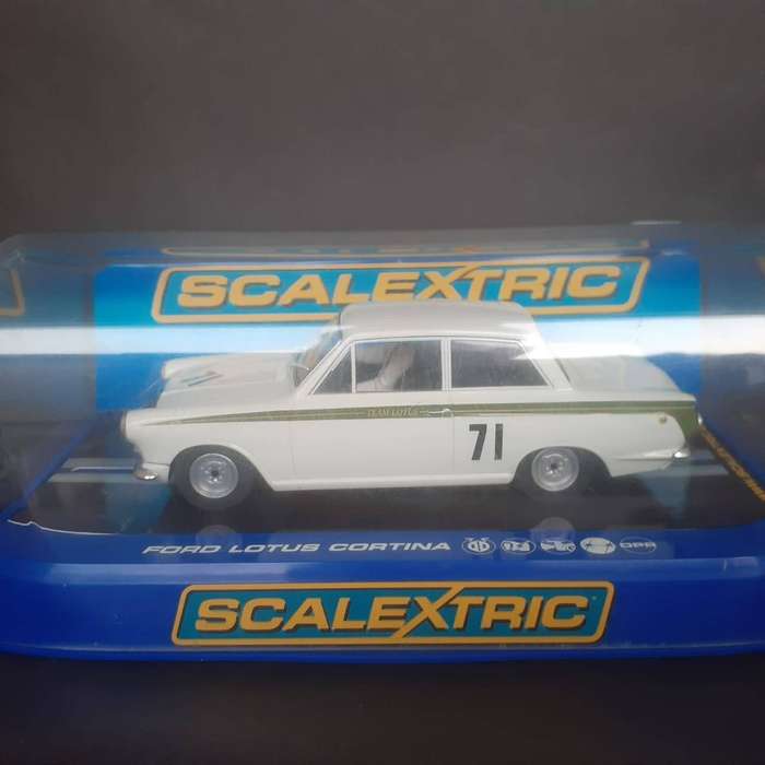 Scalextric C2193 Ford Lotus Cortina #71 Jim Clarck Mint Boxed