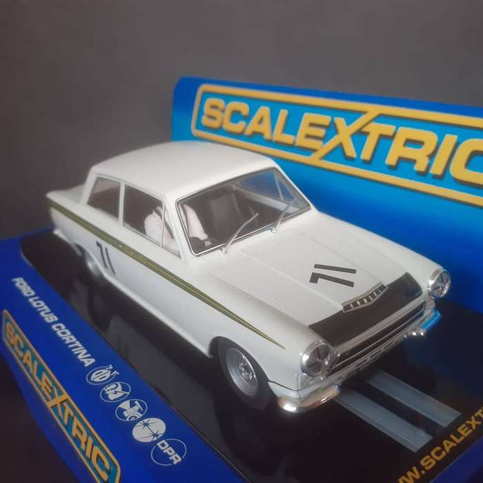 Scalextric C2193 Ford Lotus Cortina #71 Jim Clarck Mint Boxed