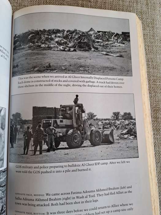 The Devil came on horseback - bearing witness to the genocide in Darfur - Brian Steidale