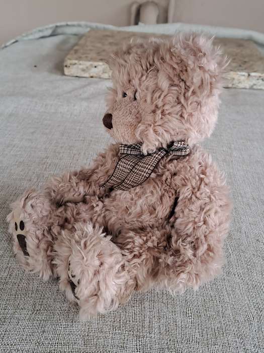 Thornbury  Russ Berrie Bear