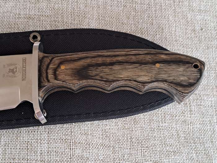 Rough Ryder RR1022 Fixed Blade Bowie Knife