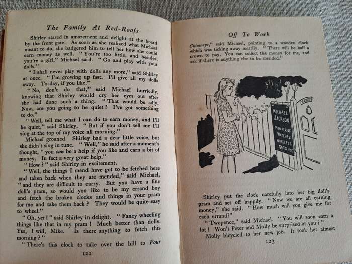 The Family at Red-Roofs - Enid Blyton