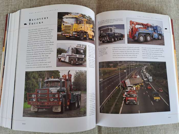The Illustrated Encyclopedia of Tractors & Trucks - John Carroll & Peter Davies