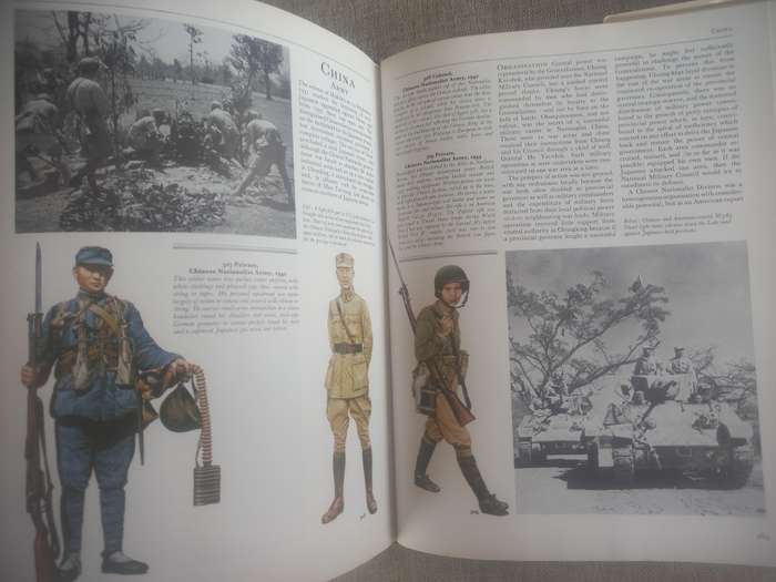 The Armed Forces of World War II - Uniforms, Insignia and organisation - Andrew Mollo