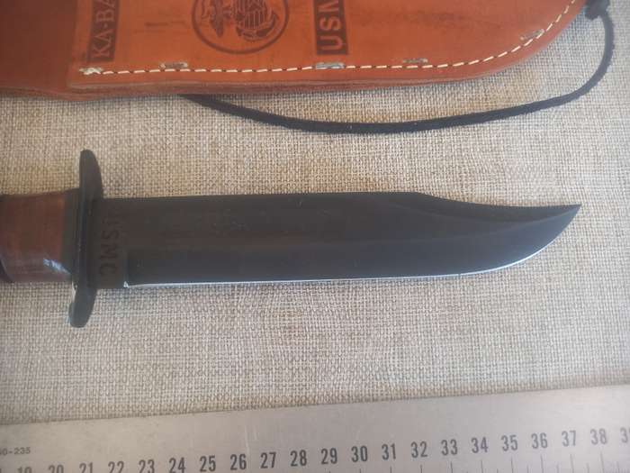 Ka-Bar with leather sheath and box.