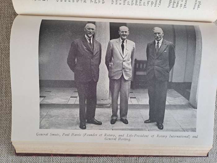 Jan Smuts : A Biography - F.S. Crafford
