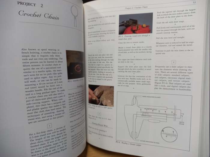 Professional Goldsmithing : A Contemporary Guide to Traditional Jewelry Techniques - Alan Revere