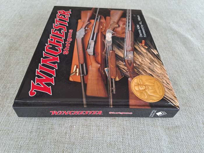 Winchester Shotguns  Dennis Adler