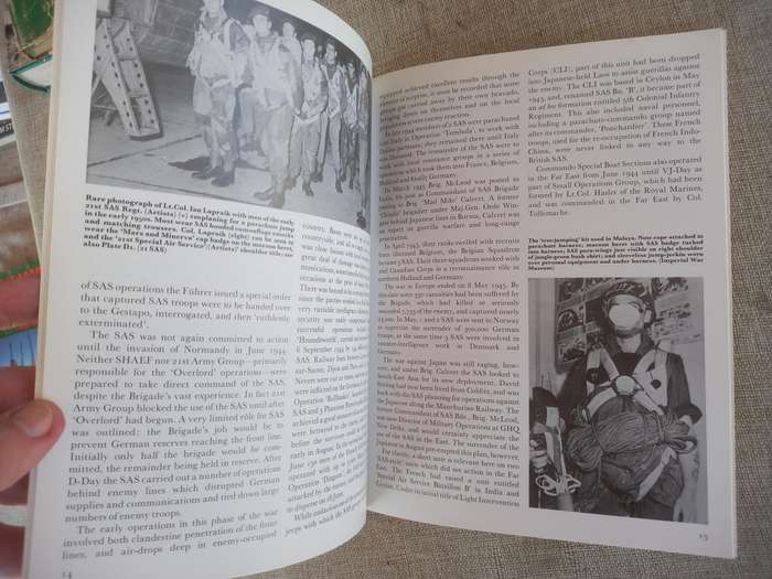 Special Air Service - SAS - Book , and badges - 4 items