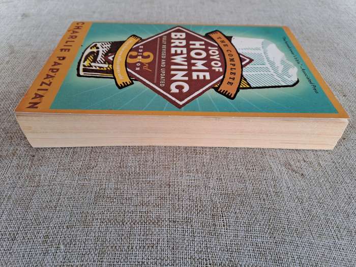 The Complete Joy of Home Brewing 3rd Edition - Charlie Papazian