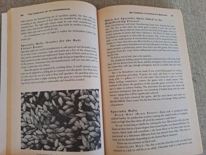 The Complete Joy of Home Brewing 3rd Edition - Charlie Papazian