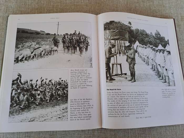 The History of World War I in Photographs - R. Hamilton