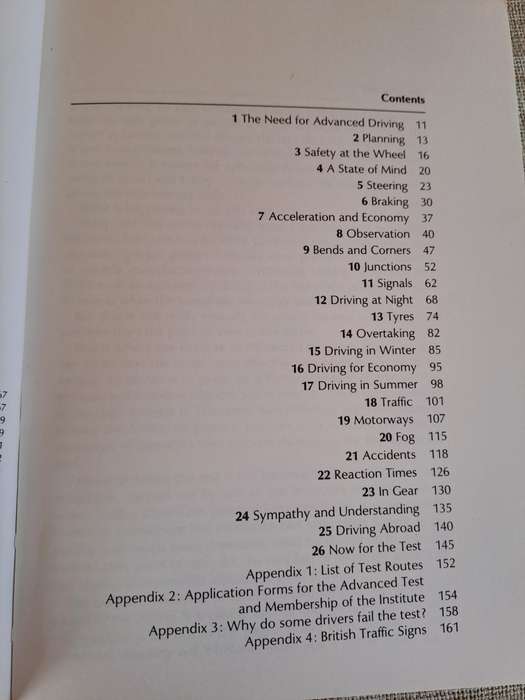 Advanced Motoring: Institute of Advanced Motorists Manual