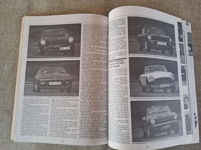 Alfa Romeo Spider Gold Portfolio 1966-1991 - R.M. Clarke