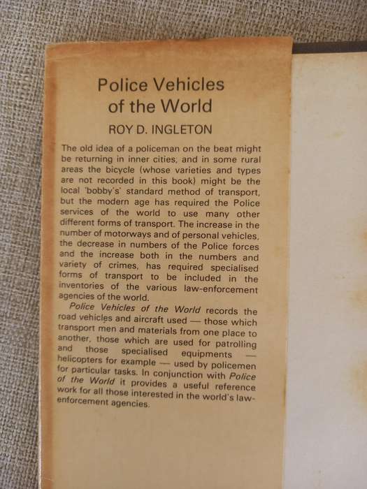 Police Vehicles Of The World - Roy D. Ingleton