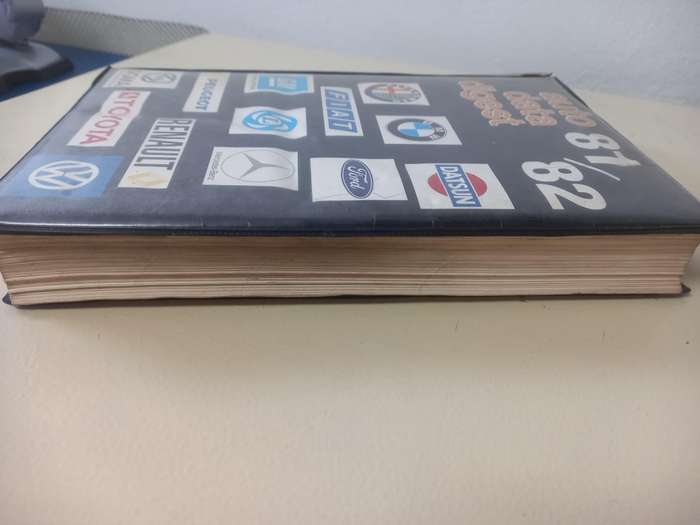 Auto Data Digest 81/82 - 7th Edition