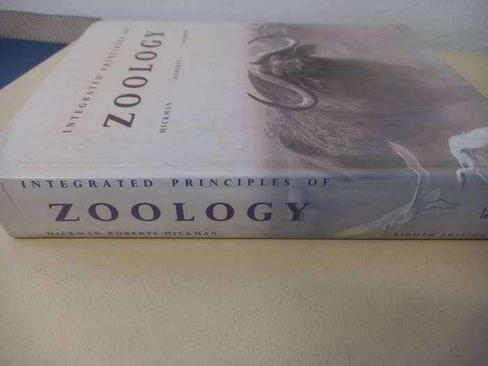 The Integrated Principles of Zoology - 8th Edition - Hickman - Roberts - Hickman
