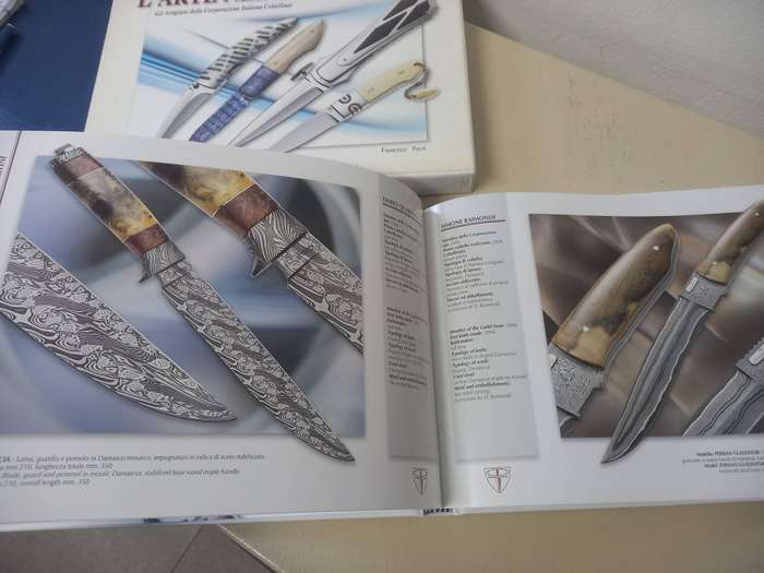 The Art of the Knife. Italian and English edition / L'arte nel coltello. Ediz. italiana e inglese