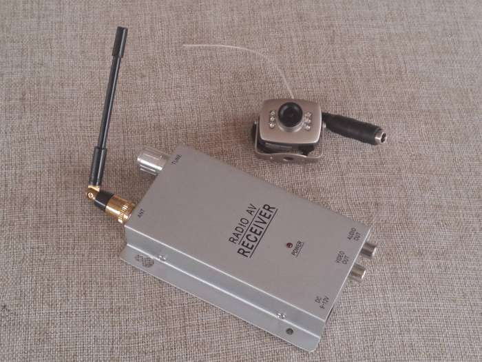 Mini Wireless Camera Transmitter + Receiver Set
