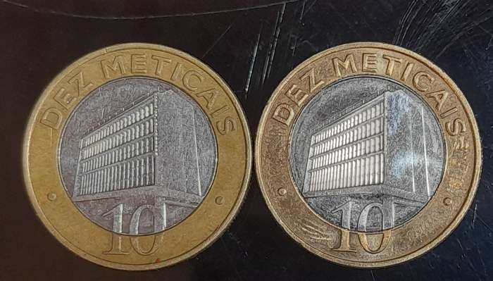MOCAMBIQUE 10 METICAIS x 2 coins