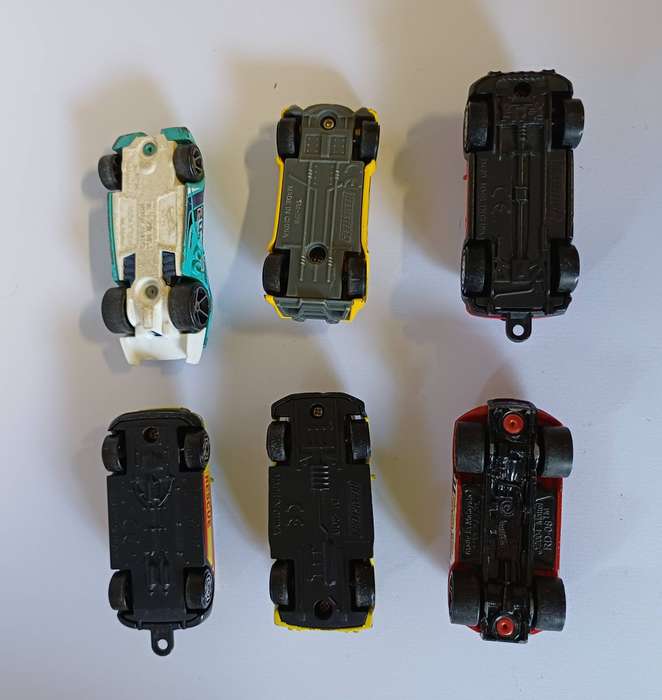Assortment of 23 toy cars / vehicles