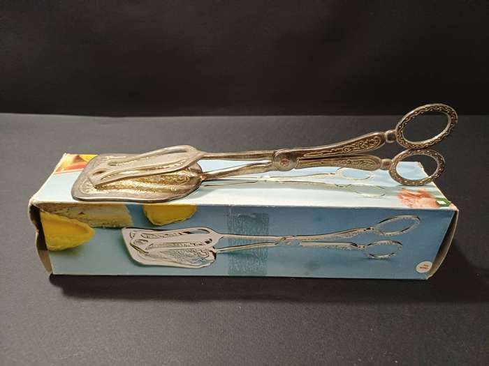 Vintage Silver Plated Cake Tongs / Clippers in Original Box (c. 1980s-90s)