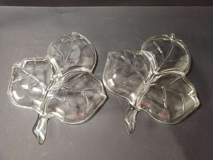 Vintage Clear Glass Leaf-Shaped Snack Bowls - Set of 2