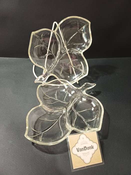 Vintage Clear Glass Leaf-Shaped Snack Bowls - Set of 2