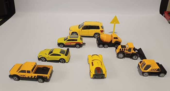 Assortment of 31 cars and vehicles and extras