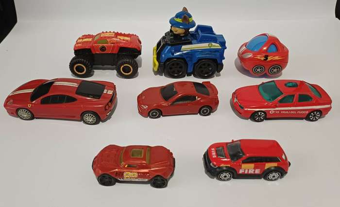 Assortment of 31 cars and vehicles and extras