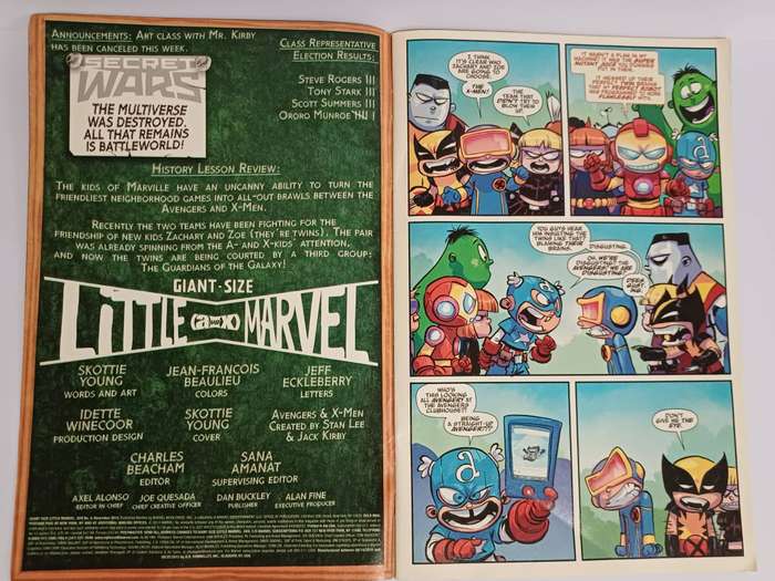 Marvel Stationary bundle and comic book