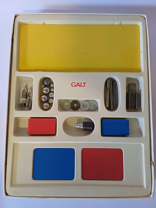 GALT TOYS Vintage Magnet Building Set - Educational Toy Kit