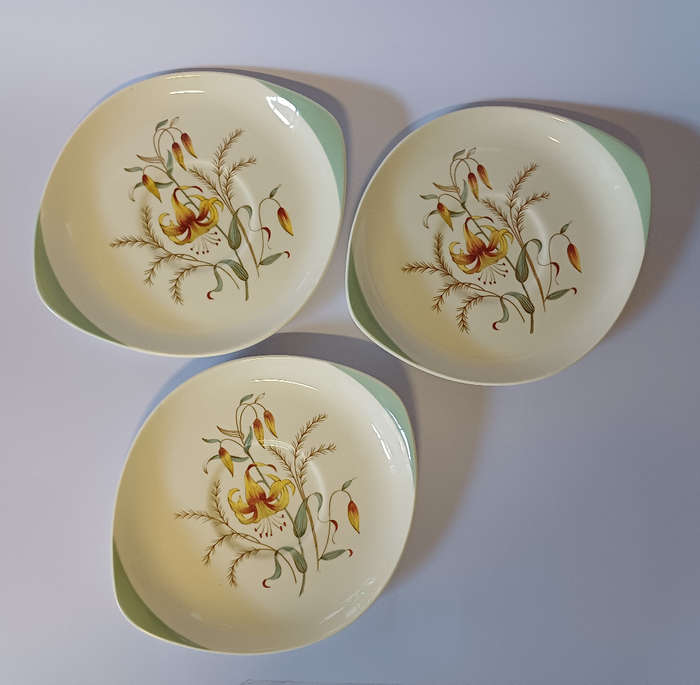 Vintage Wedgwood Tiger Lily soup cups with matching saucers (set of 3)