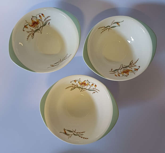 Vintage Wedgwood Tiger Lily soup cups with matching saucers (set of 3)