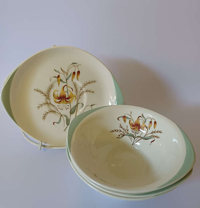 Vintage Wedgwood Tiger Lily soup cups with matching saucers (set of 3)