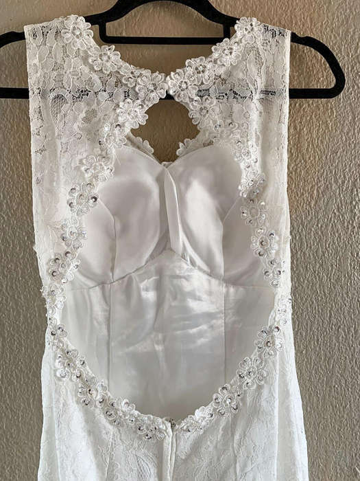 Stunning Lace Mermaid Dress  Custom-Made, Backless, Ideal for Wedding or Gala Dinner