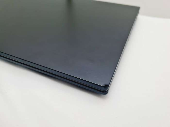 Asus VivoBook - i3 12th gen - 8gb - 512gb